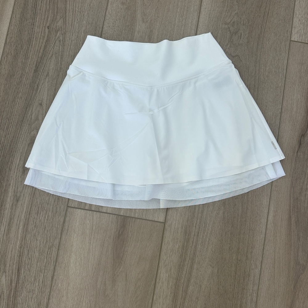 Vuori White Skater Mini Skirt High-Low